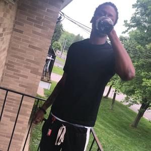 Meet your Posher, Devonte